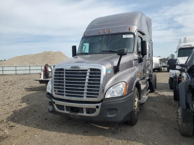 2015 Freightliner Cascadia Semi Truck