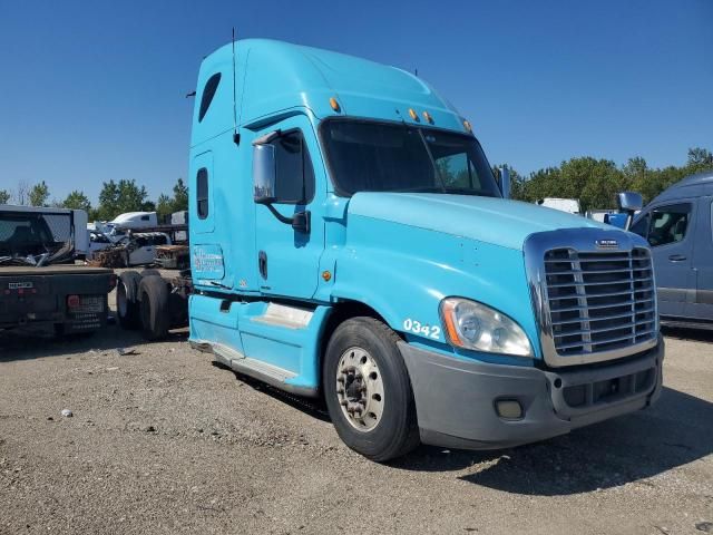2012 Freightliner Cascadia Semi Truck