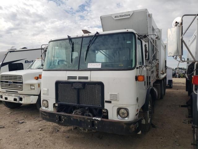 2010 Autocar Llc 2010 Autocar Xpeditor Refuse Truck