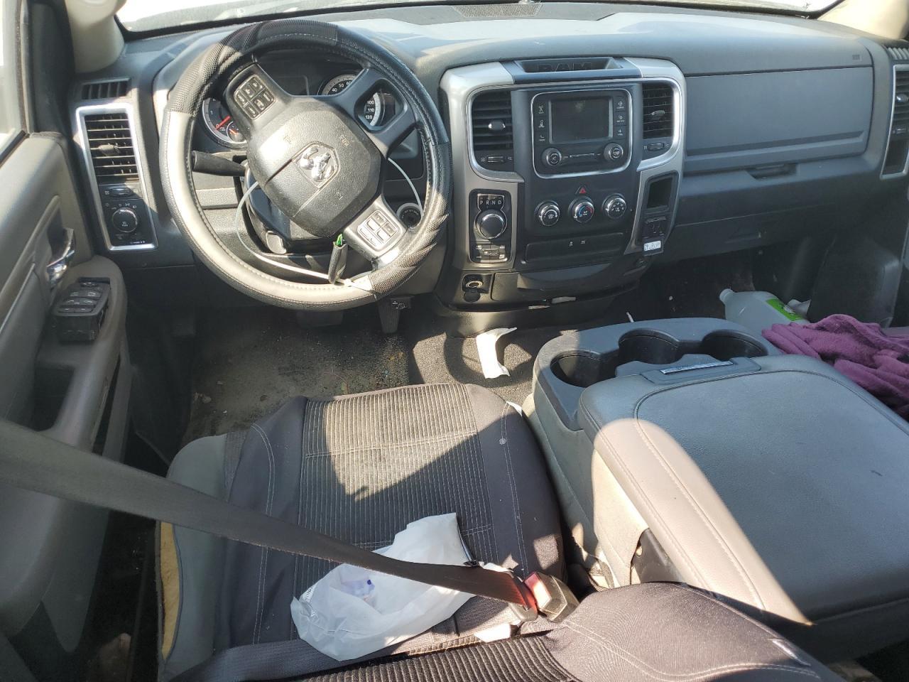 2015 Dodge RAM 1500 SLT