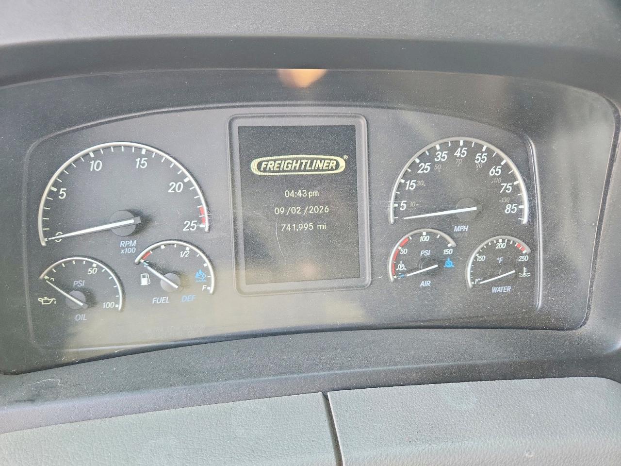 2021 Freightliner Cascadia 126 Semi Truck