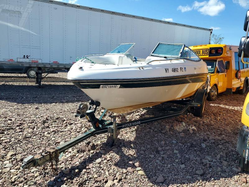 2000 Four Winds Horizon Boat