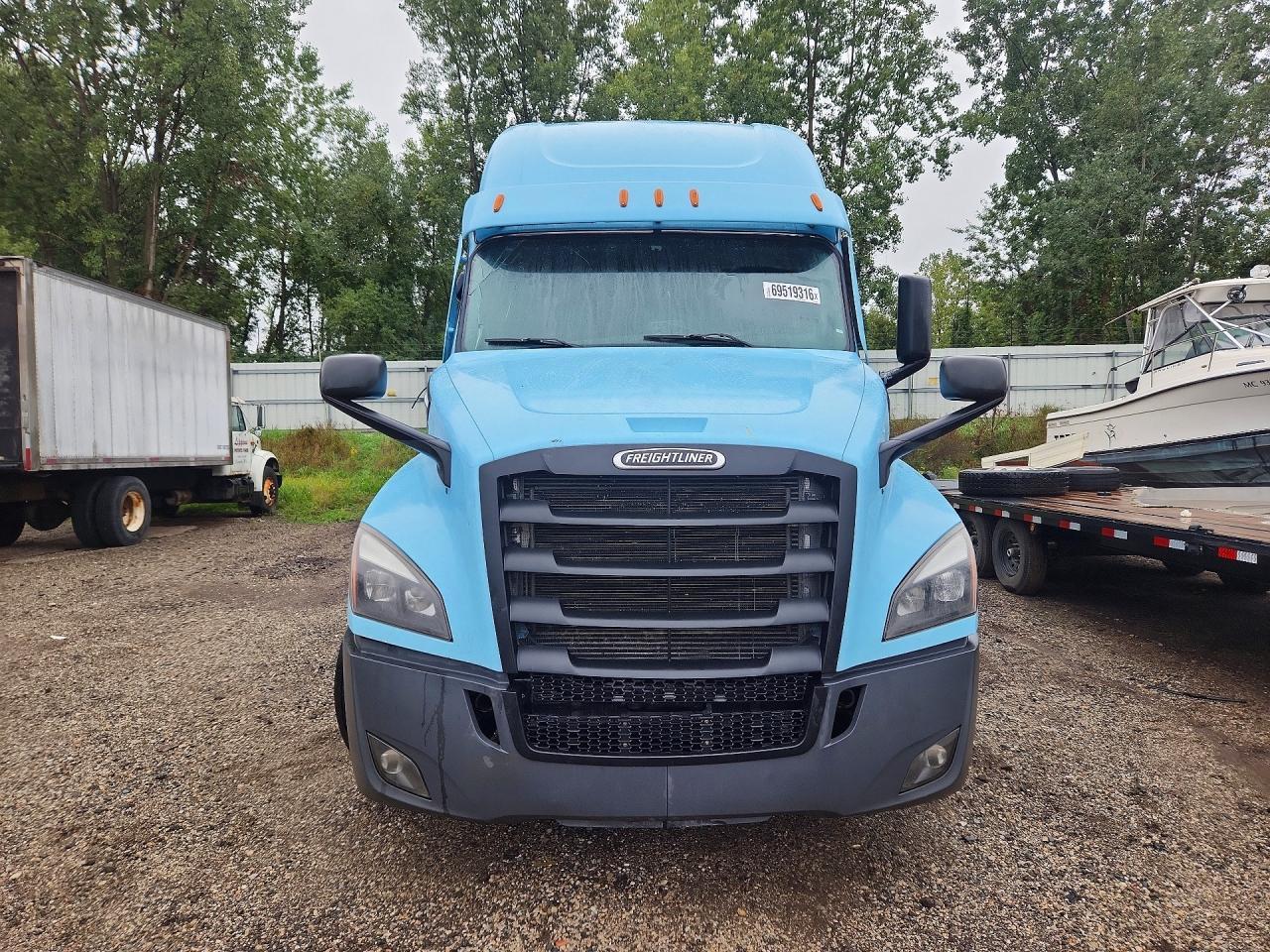 2023 Freightliner Cascadia 1-Semi Truck