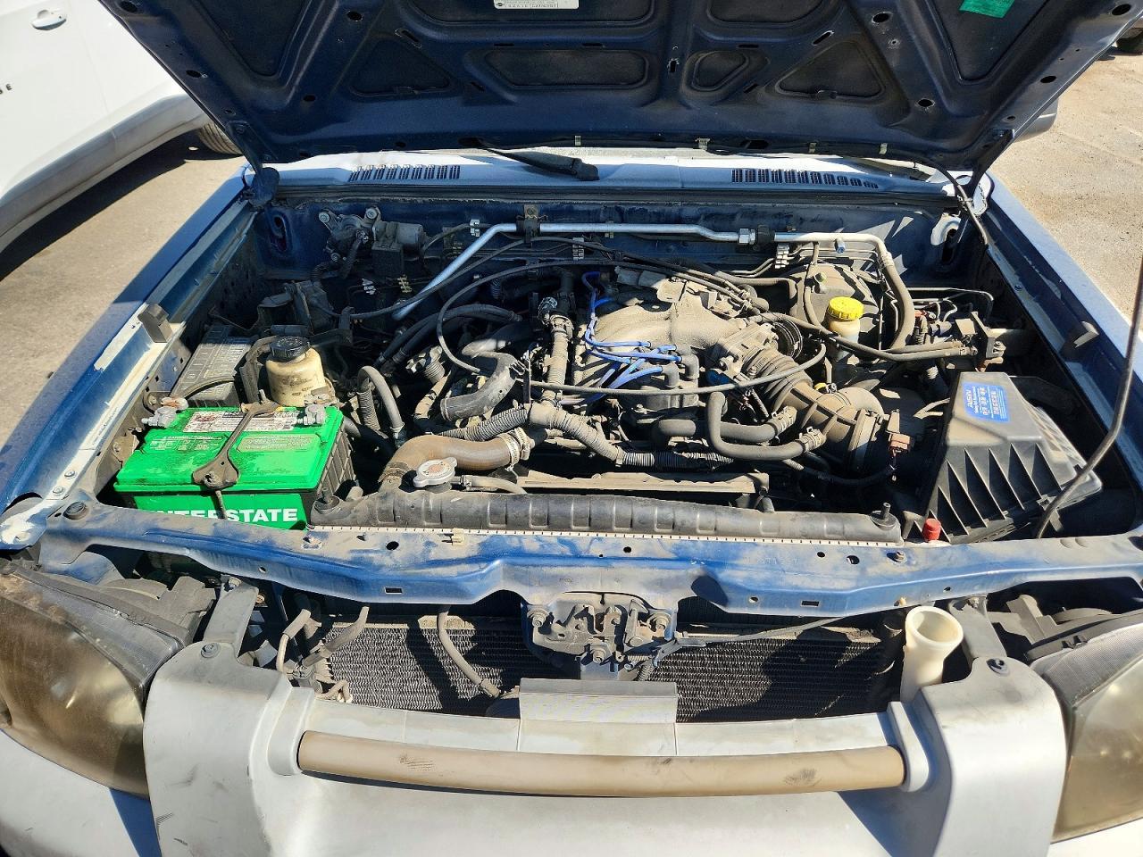 2001 Nissan Frontier XE