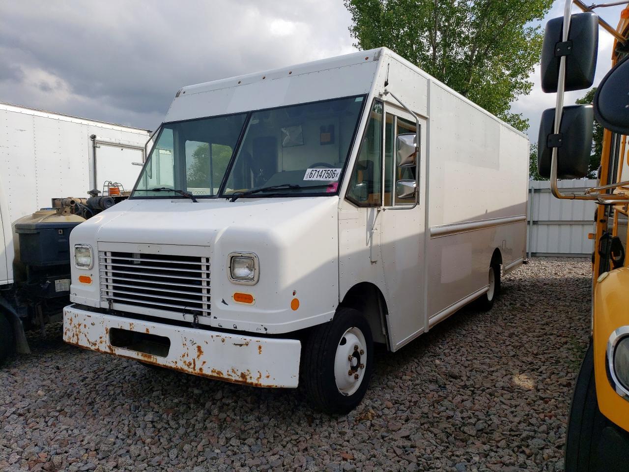 2017 Freightliner MT45G Chassis Delivery Truck