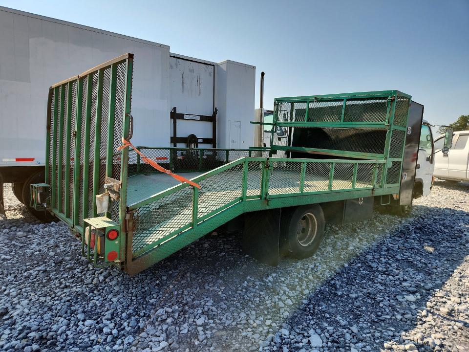 2005 Isuzu NPR
