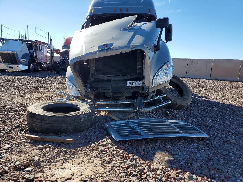 2017 Freightliner Cascadia 125 Semi Truck