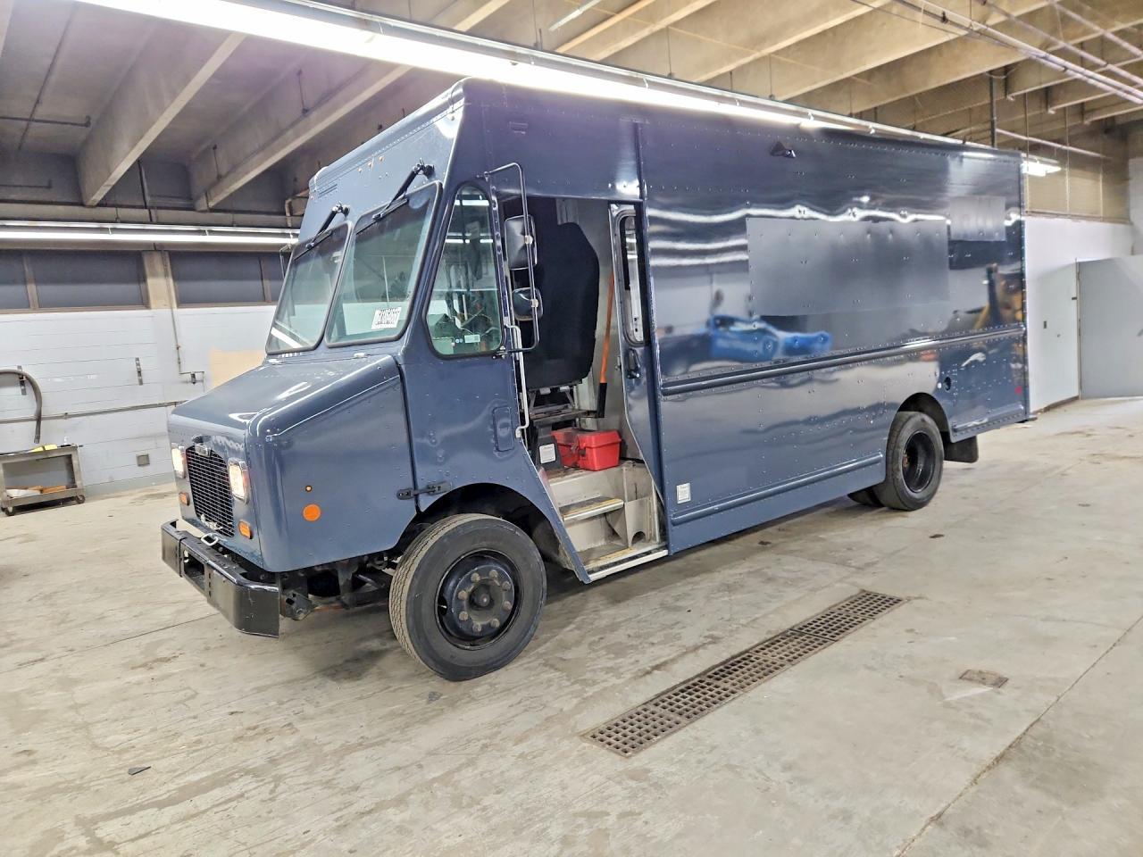 2020 Freightliner MT45G Chassis Delivery Truck