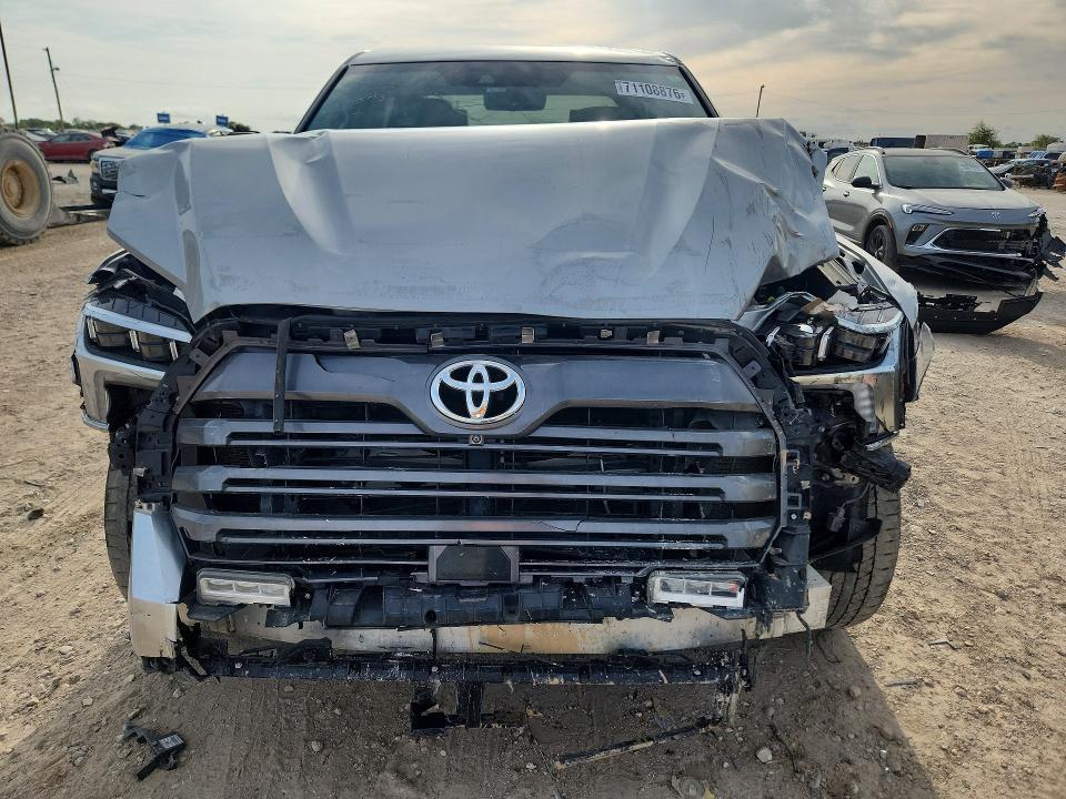 2022 Toyota Tundra Crewmax Limited