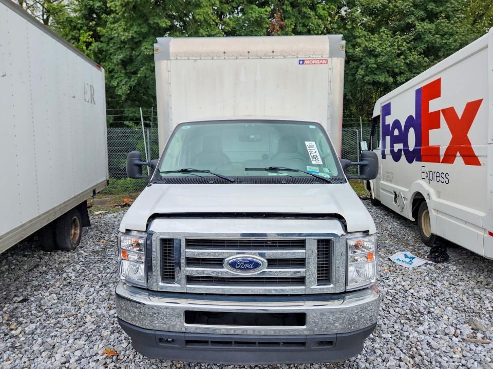 2023 Ford Econoline E350 Super Duty Cutaway Van