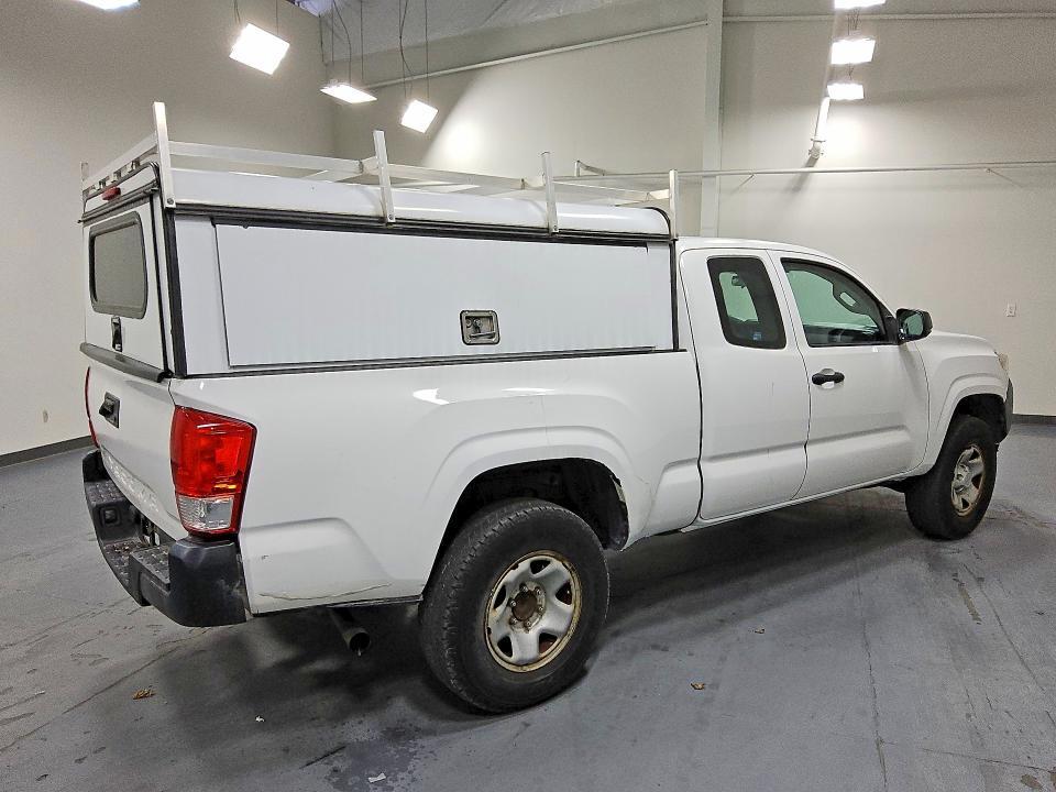 2017 Toyota Tacoma SR