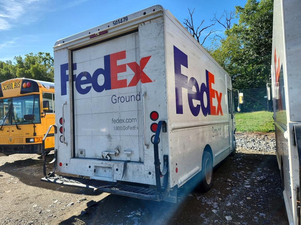 2022 Ford F59-BOX Truck