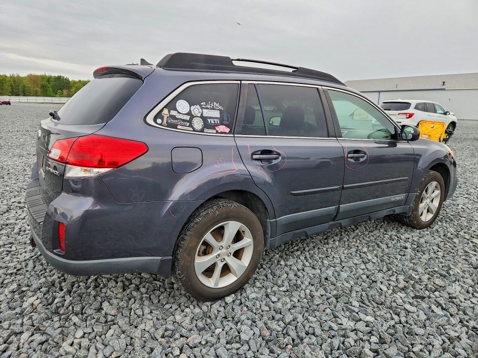 2013 Subaru Outback 2.5i Limited