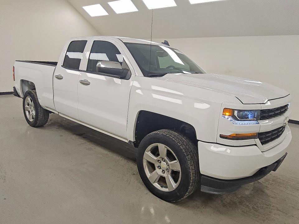 2017 Chevrolet Silverado C1500 Custom