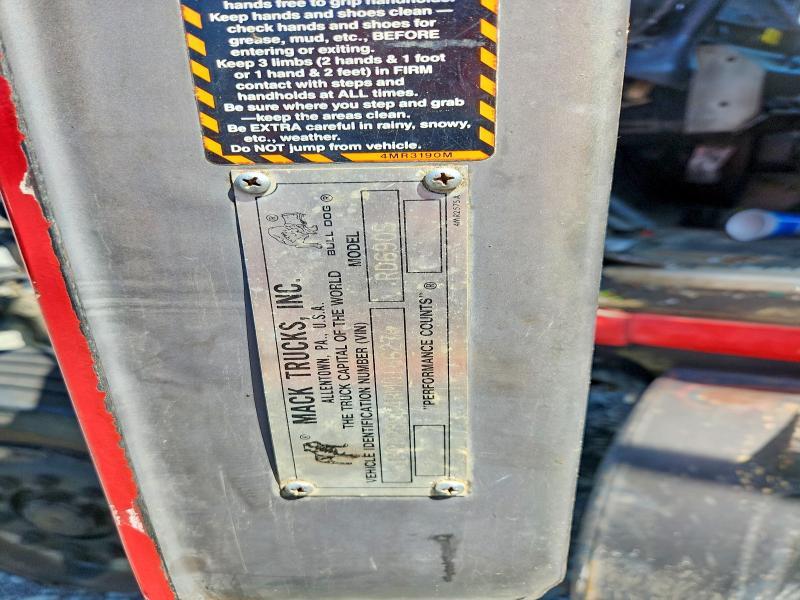 1994 Mack RD690S Dump Truck