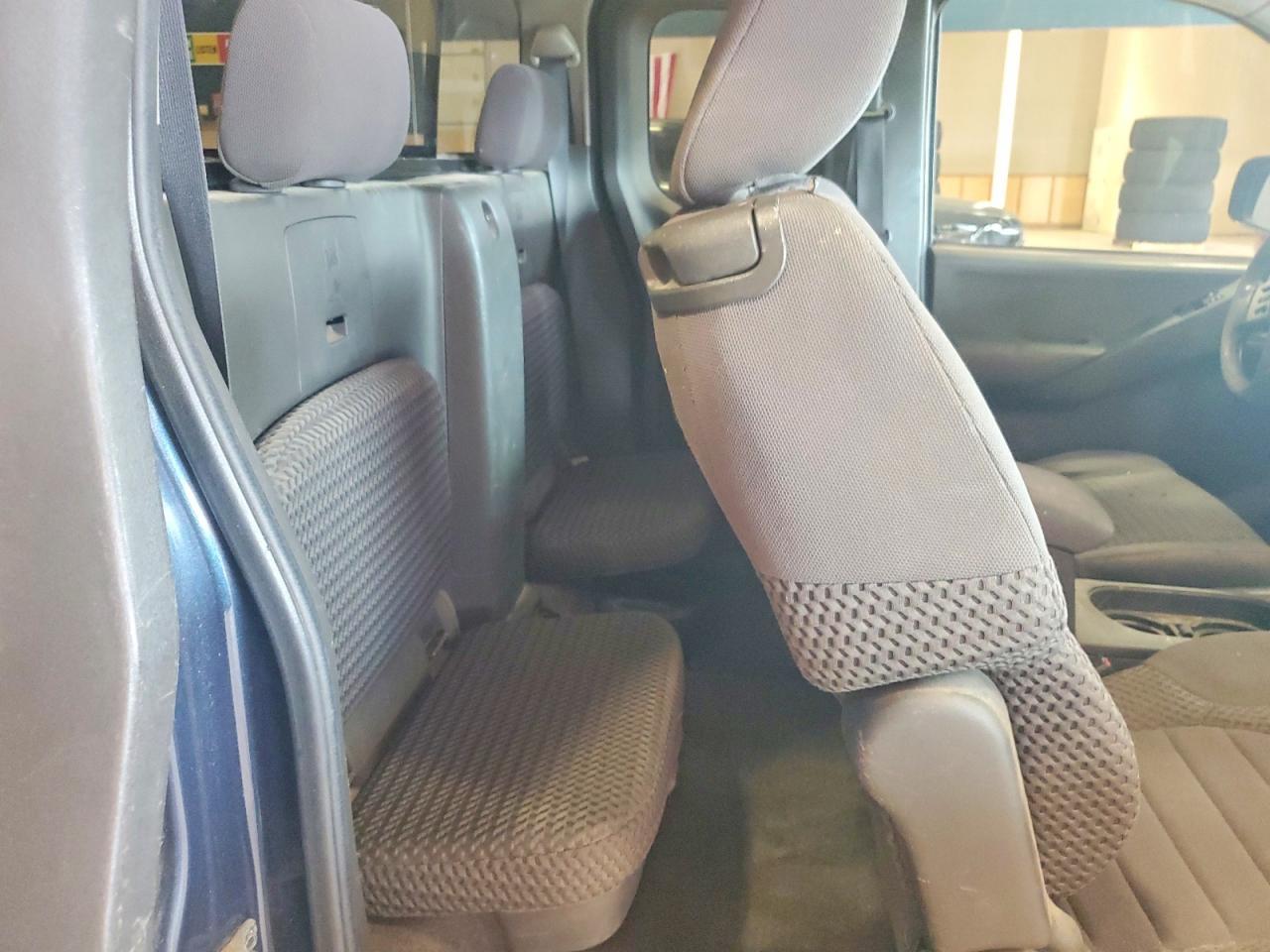2013 Nissan Frontier SV V6