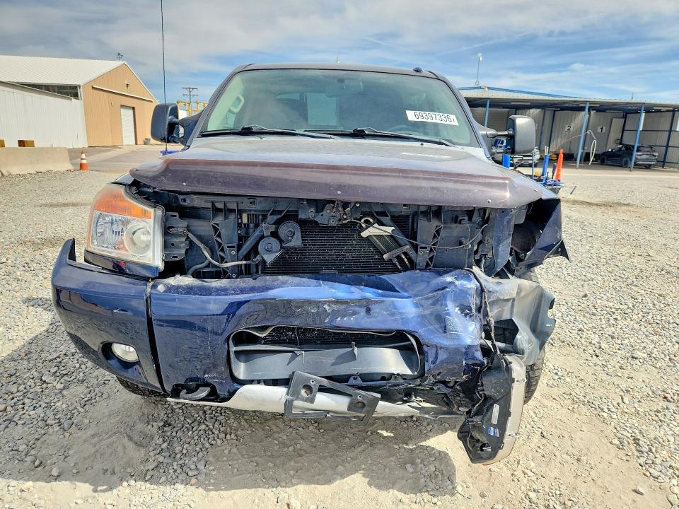 2012 Nissan Titan SV