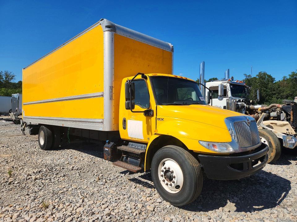 2020 International MV607-BOX Truck