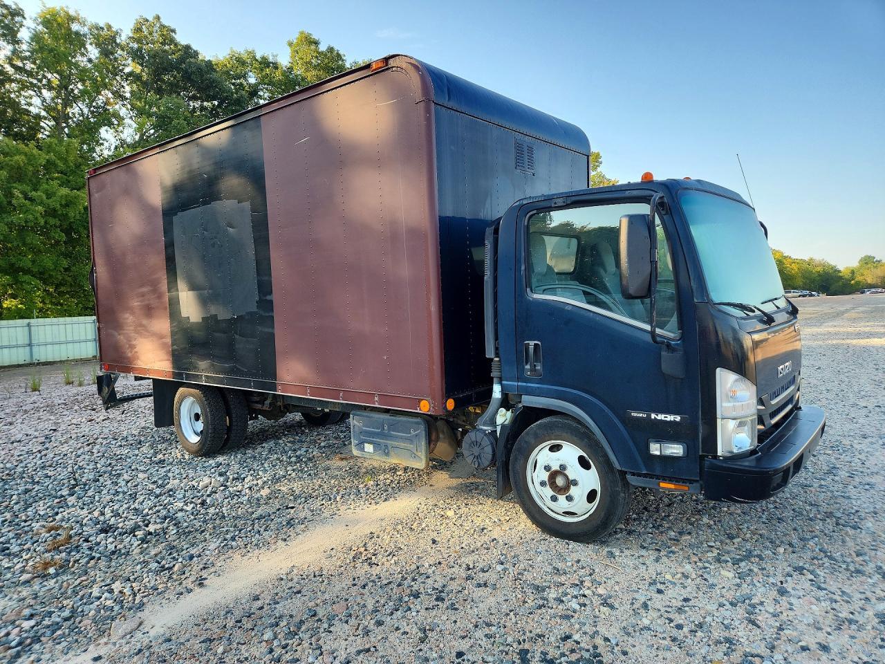 2017 Isuzu NQR