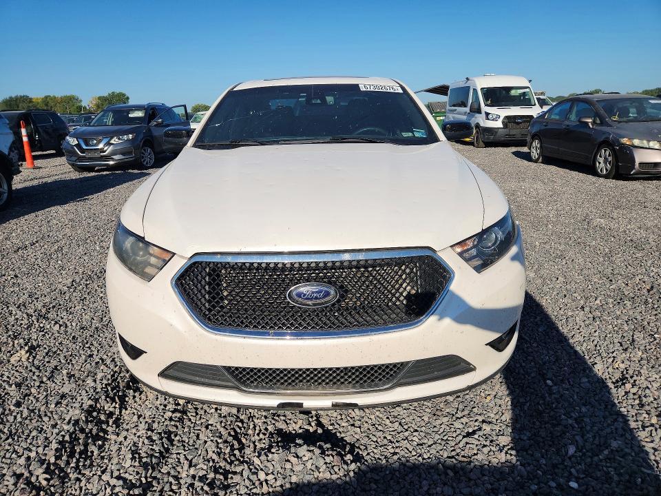 2016 Ford Taurus sho