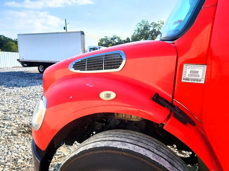 2018 Freightliner Business Class M2 BOX Truck