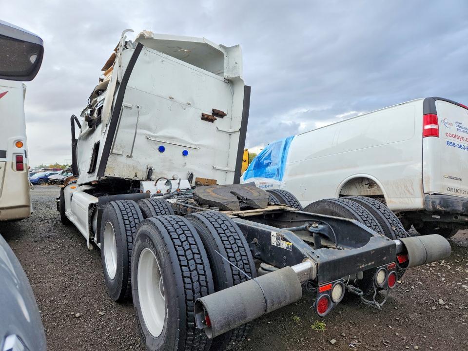 2013 Peterbilt 386 Semi Truck