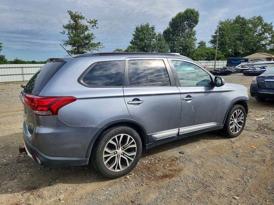 2016 Mitsubishi Outlander SE