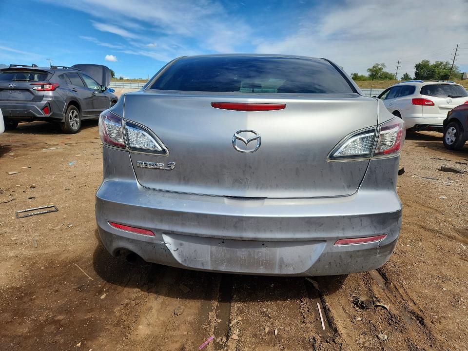 2013 Mazda 3 I