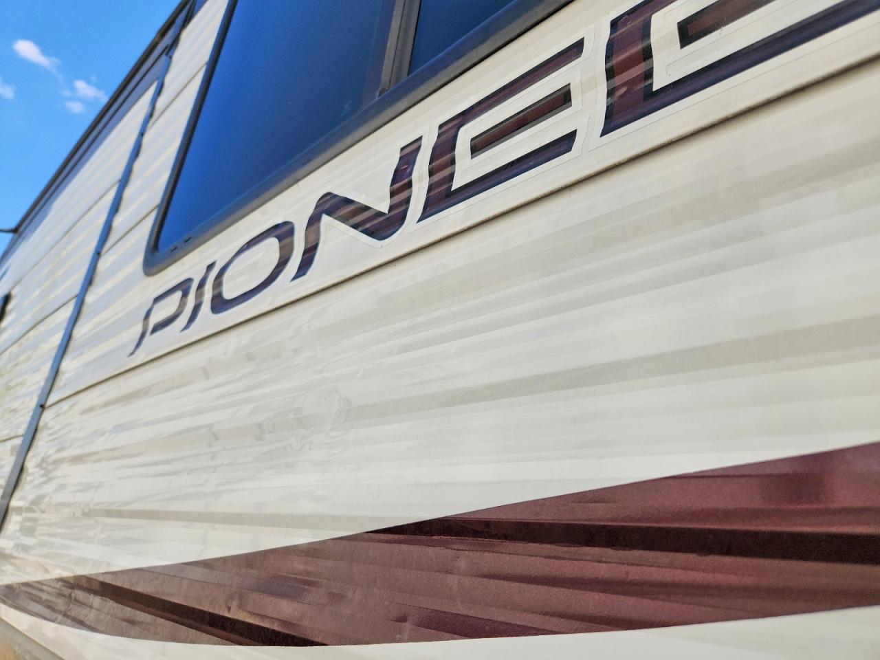 2020 Pioneer 2020 Heartland Pioneer Camper