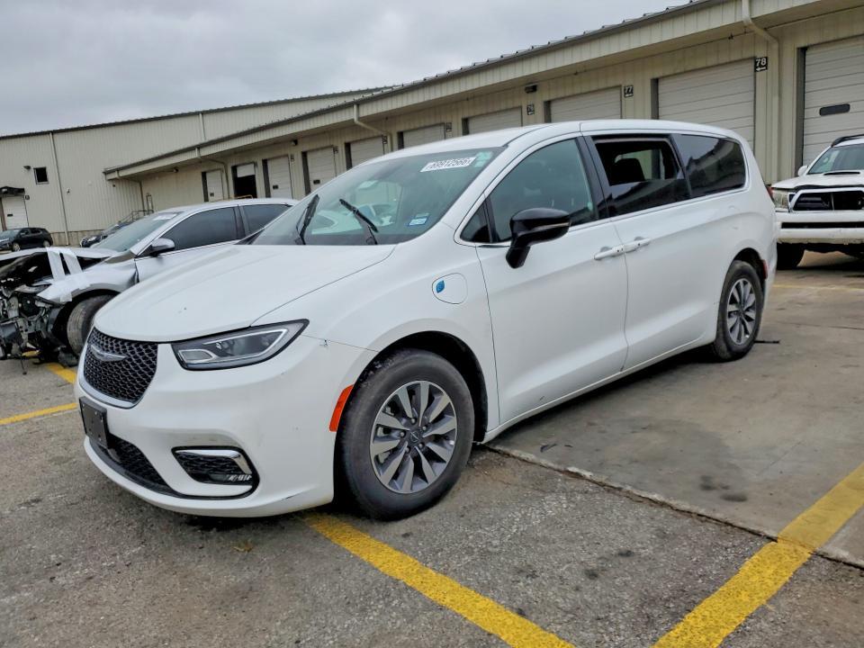 2025 Chrysler Pacifica Hybrid Select