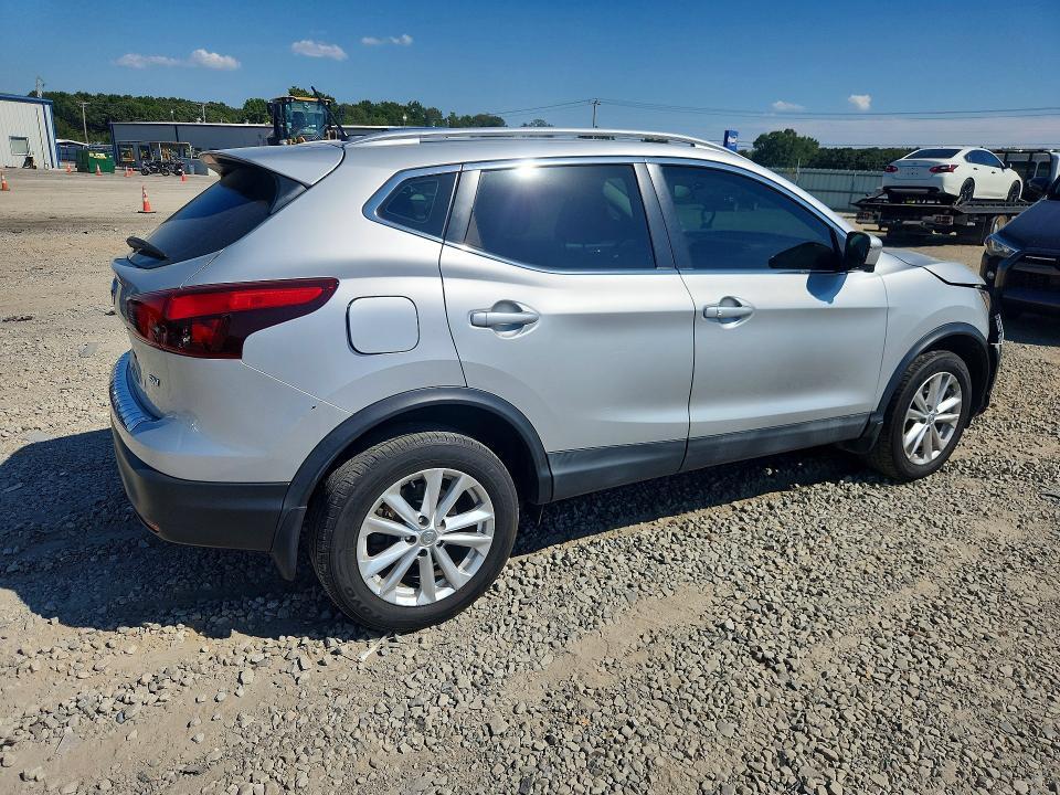 2017 Nissan Rogue Sport s