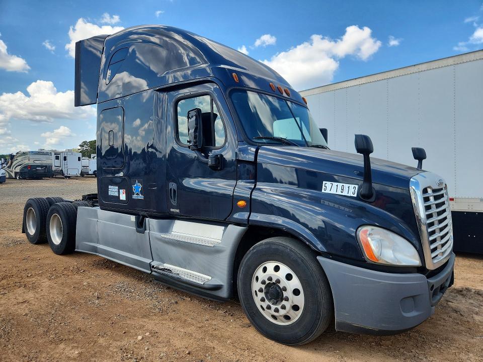 2018 Freightliner Cascadia 125 Semi Truck