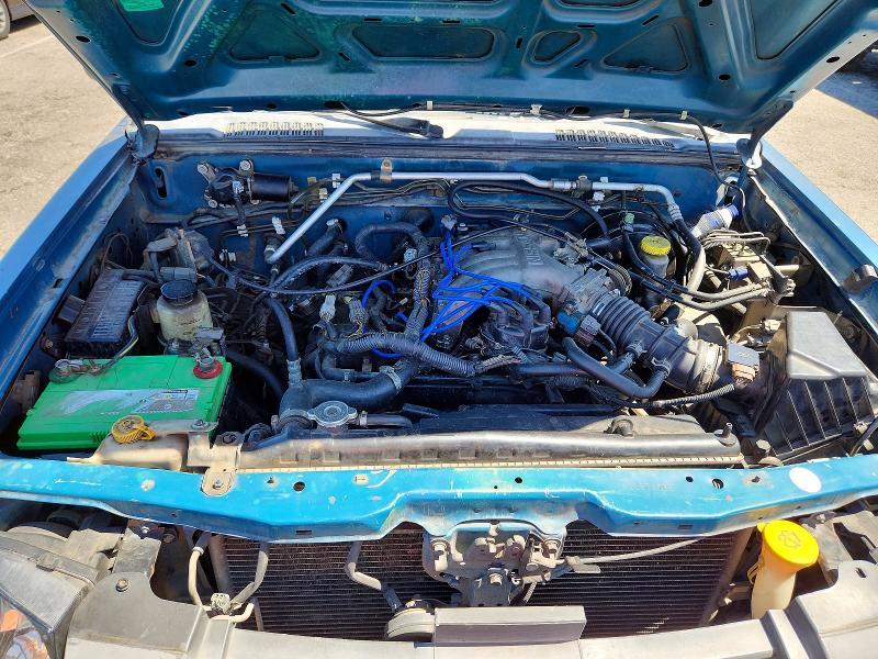 2002 Nissan Frontier XE-V6