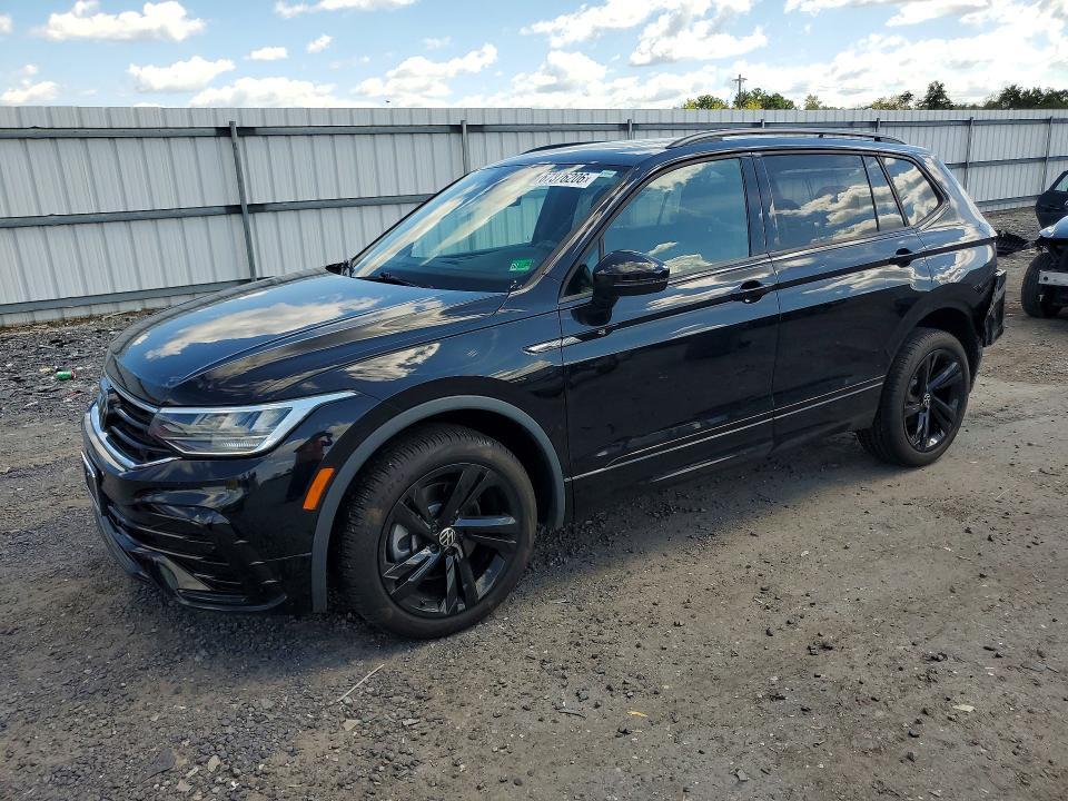 2024 Volkswagen Tiguan SE R-LINE Black