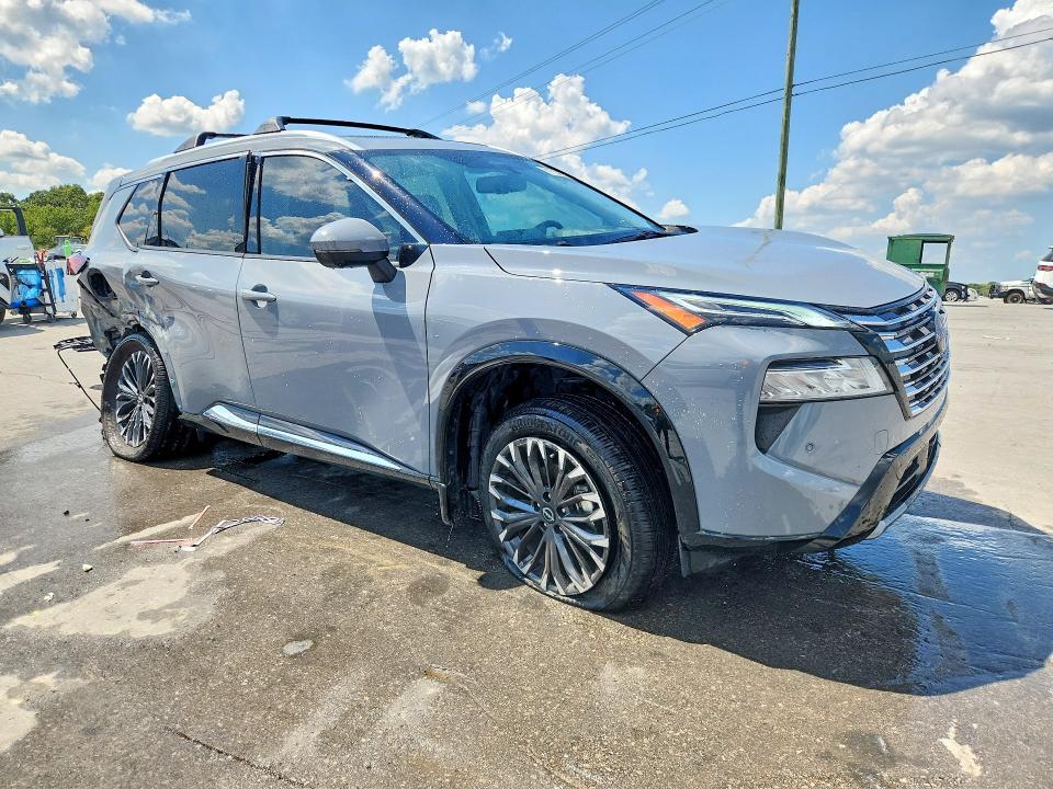 2025 Nissan Rogue Platinum