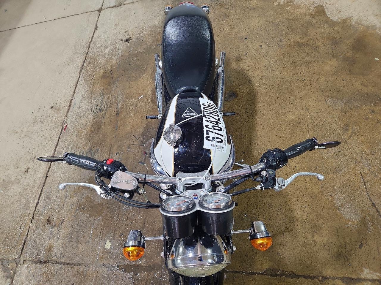 2005 Triumph Bonneville T100
