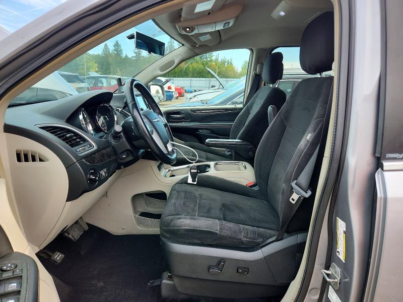 2013 Chrysler Town & Country Touring