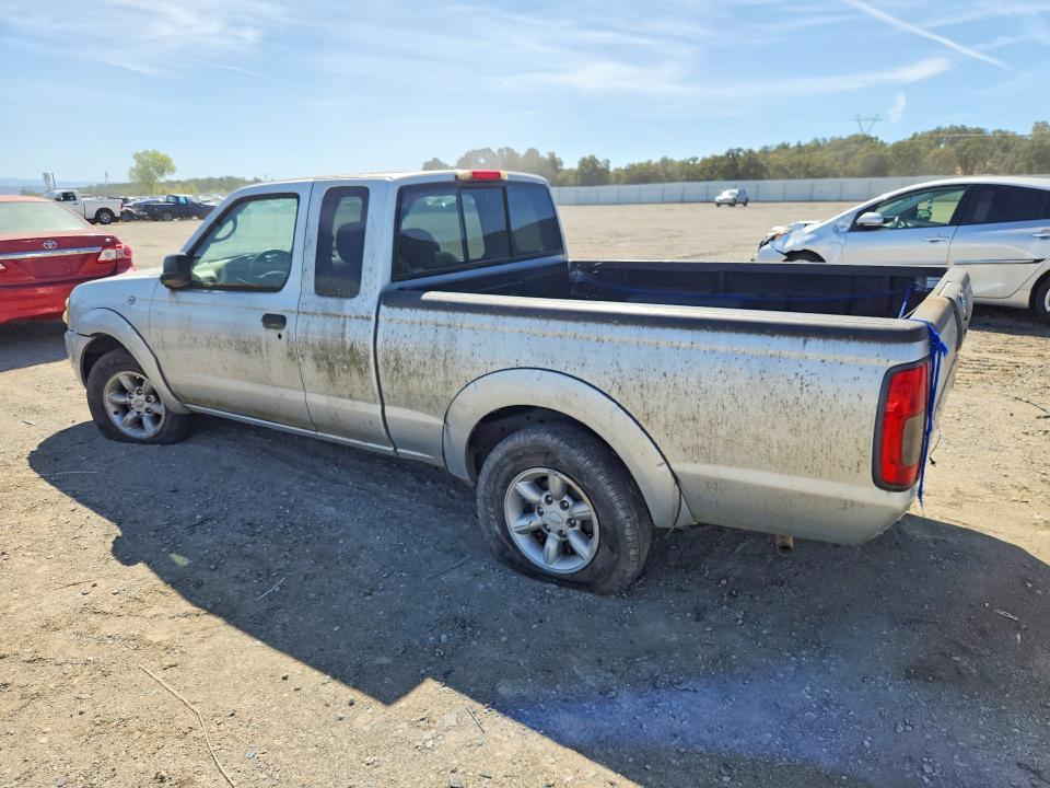 2004 Nissan Frontier Standard