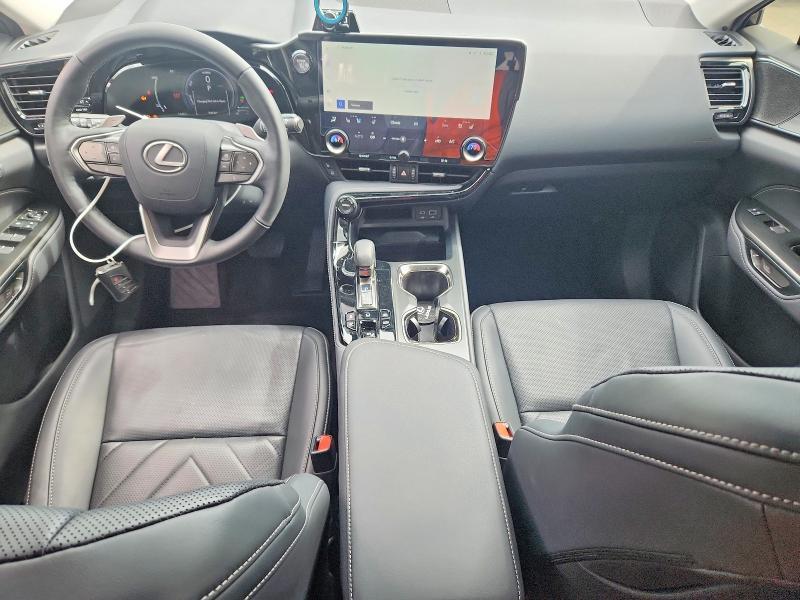 2026 Lexus NX 450h+ Luxury