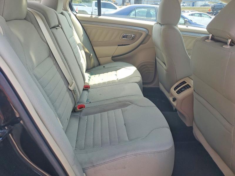 2016 Ford Taurus se