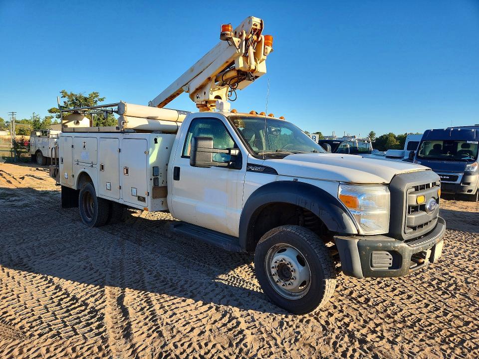2015 Ford E150 E150-Bucket Truck