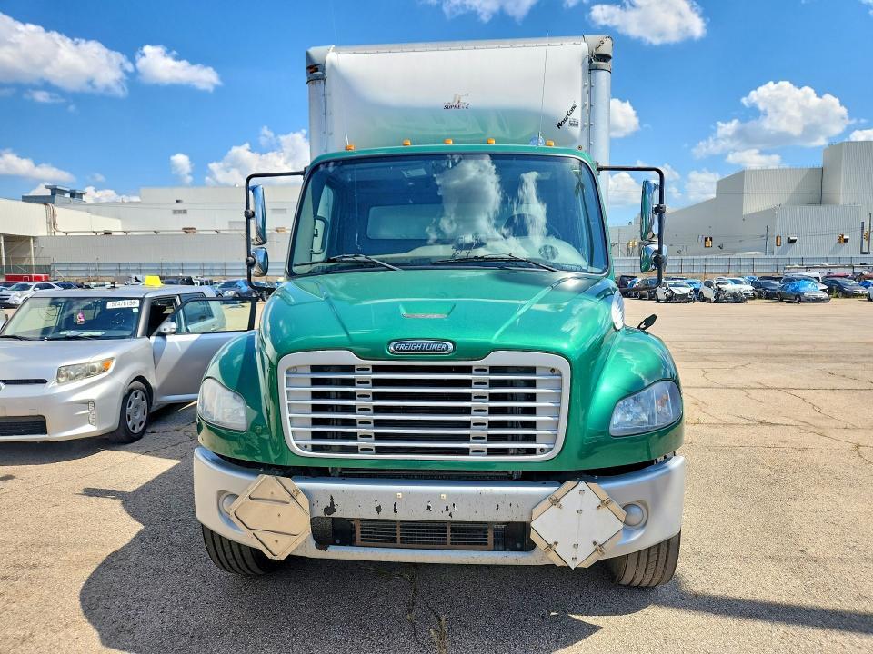 2016 Freightliner Business Class M2 BOX Truck