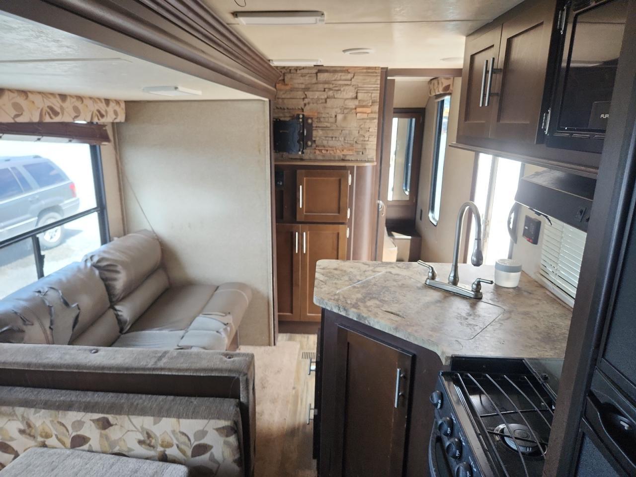 2015 Forester River Cherokee Latitude