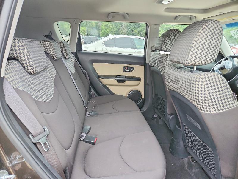 2010 KIA Soul +