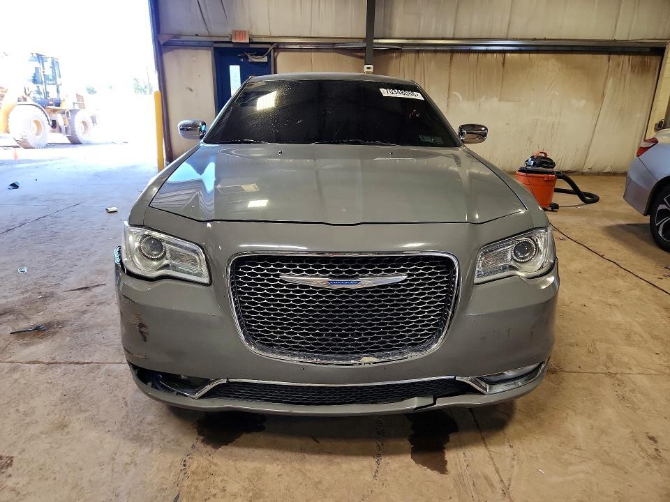2018 Chrysler 300 Limited