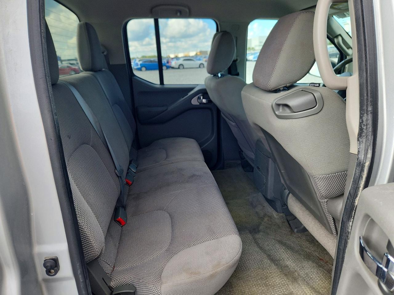 2013 Nissan Frontier S