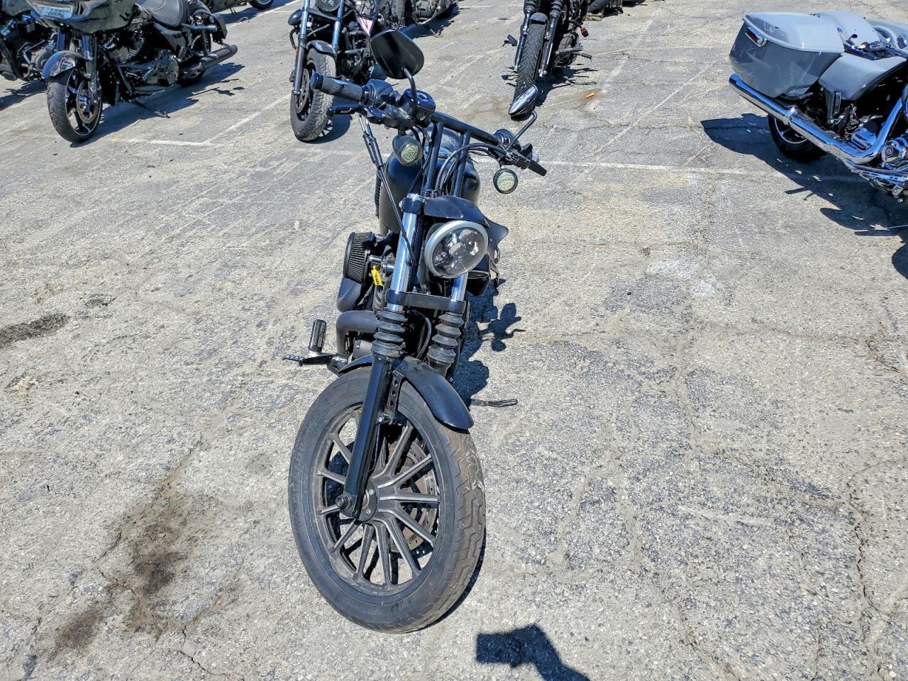 2014 Harley-Davidson XL883 Iron 883