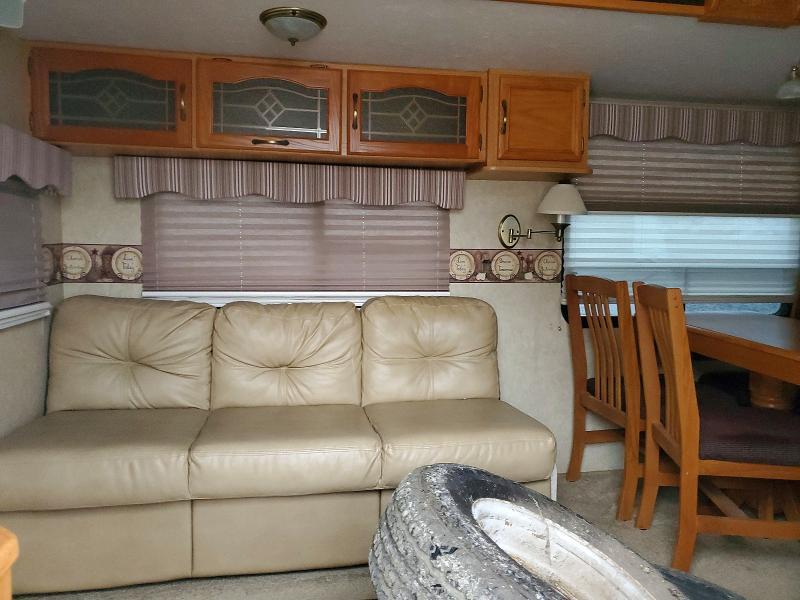 2005 Sandpiper Recreational Vehicle (rv)