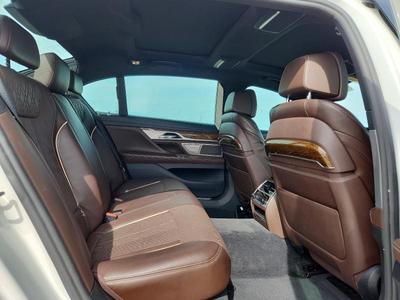 2016 BMW 750 XI