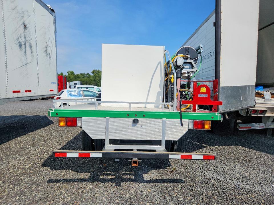 2024 Isuzu NPR HD